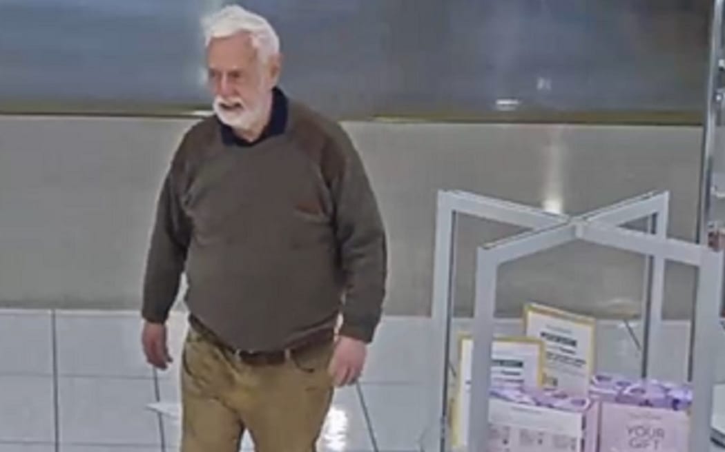 Graham Russell Smith was reported missing on the evening of Sunday 10 November, after going for a walk on Doctor Track on the Rangituhi/Colonial Knob walkway.