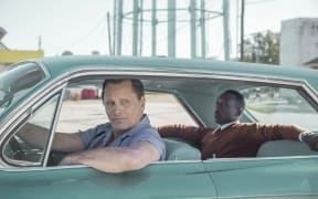 L to R: Viggo Mortensen and Mahershala Ali in Green Book