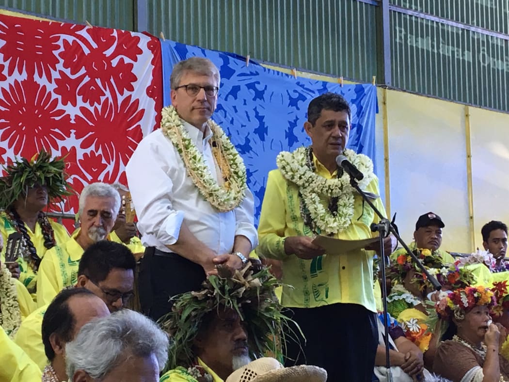 The president of the Maohi Protestant Church in French Polynesia, Reverend  Taaroarii Maraea, right, and World Council of Churches (WCC) general secretary Rev Dr Olav Fykse Tveit during the church's Synod in 2017.