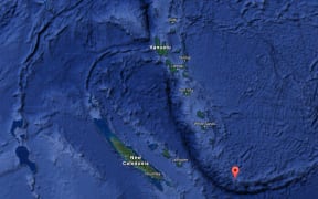 The red marker shows where Matthew and Hunter are in relation to Vanuatu and New Caledonia.