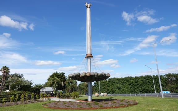 Chris Booth sculpture Te Haa o Te Ao (The Breath of the World) dominates entrance to Kerikeri