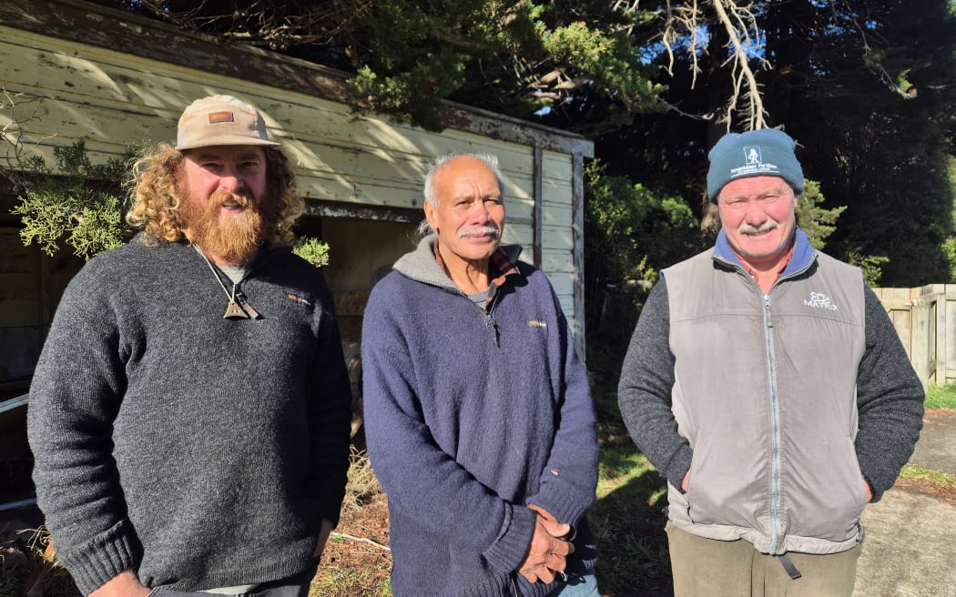 Ross Johnston (left) and Guy Parkinson (right) of Terawhiti Station, have worked with renowned trainer Willy Marsh, to make sure their working dogs avoid kiwi on the farm.