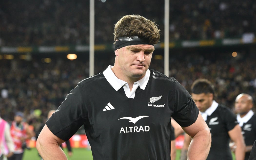 All Blacks captain Scott Barrett looks dejected after the loss to South Africa in round 4 of the Rugby Championship in Cape Town.