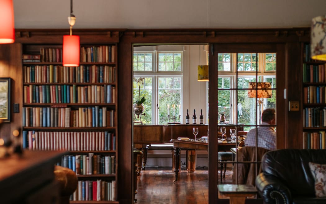 The current owner, Gareth Dunkerley, fell in love with the property having ridden at the Wallingford Gymkhana as a youngster and later hunted over Wallingford property.