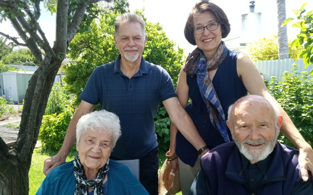 Halina Kania (L), with Henry Matyszczuk, Barbara Matyszczuk and Dr John Kania at the Kania's Masterton home.