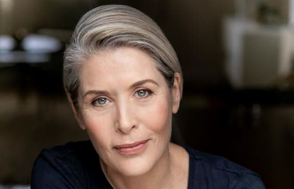 Jennifer Ward-Lealand Te Atamira