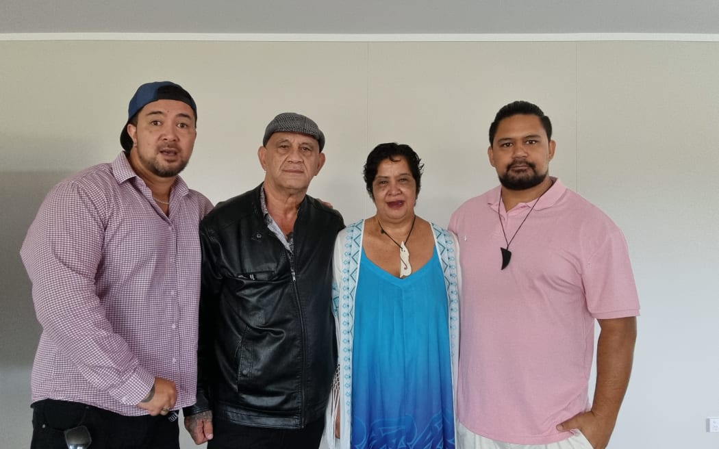 Meth 4: Hope House family photo

Left to right

Lance Murray

Timothy Murray

Faye Murray

Myself – Justyn Murray