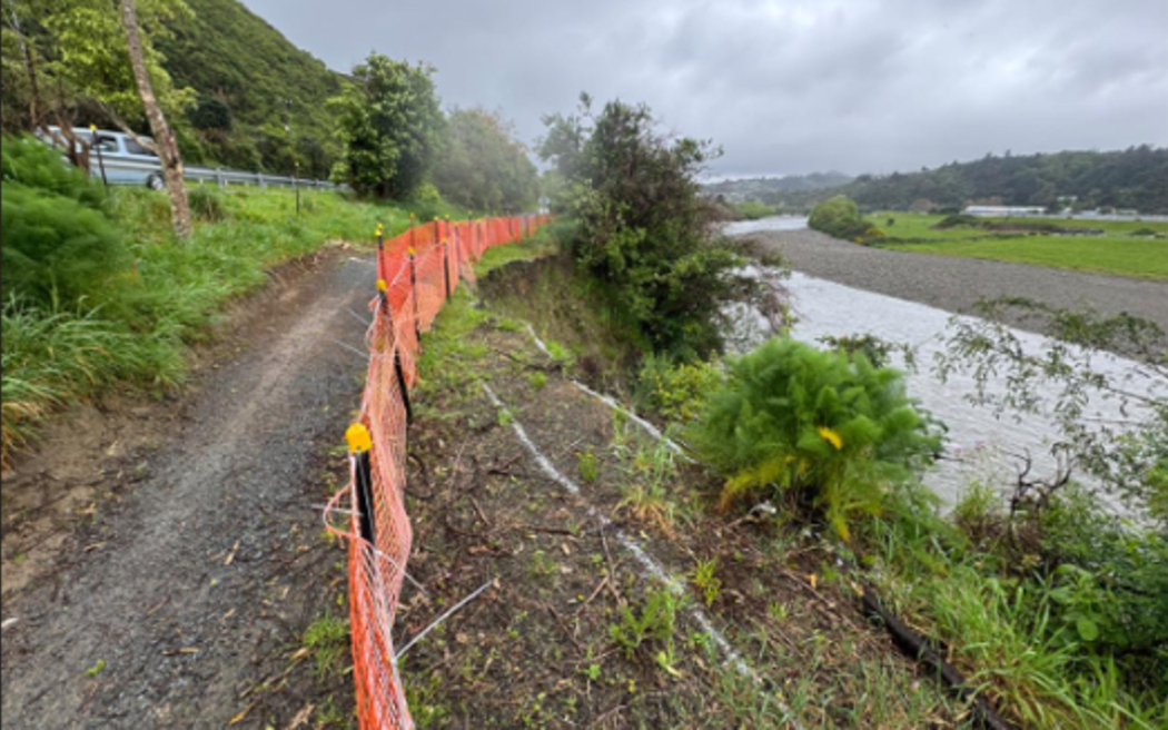 The erosion at the cliff.