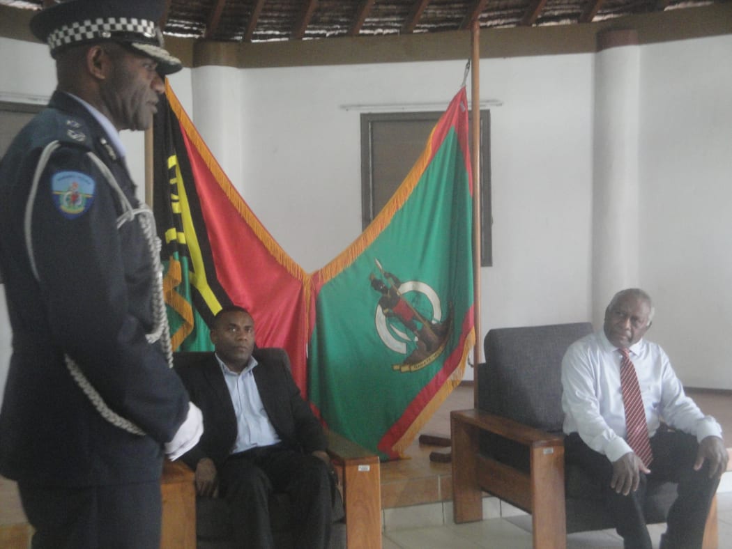 Vanuatu police commissioner Albert Nalpini meets President Lonsdale