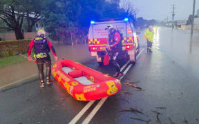 A flooded street in Port Macquarie on Wednesday evening. (ABC News: Matt Coble)