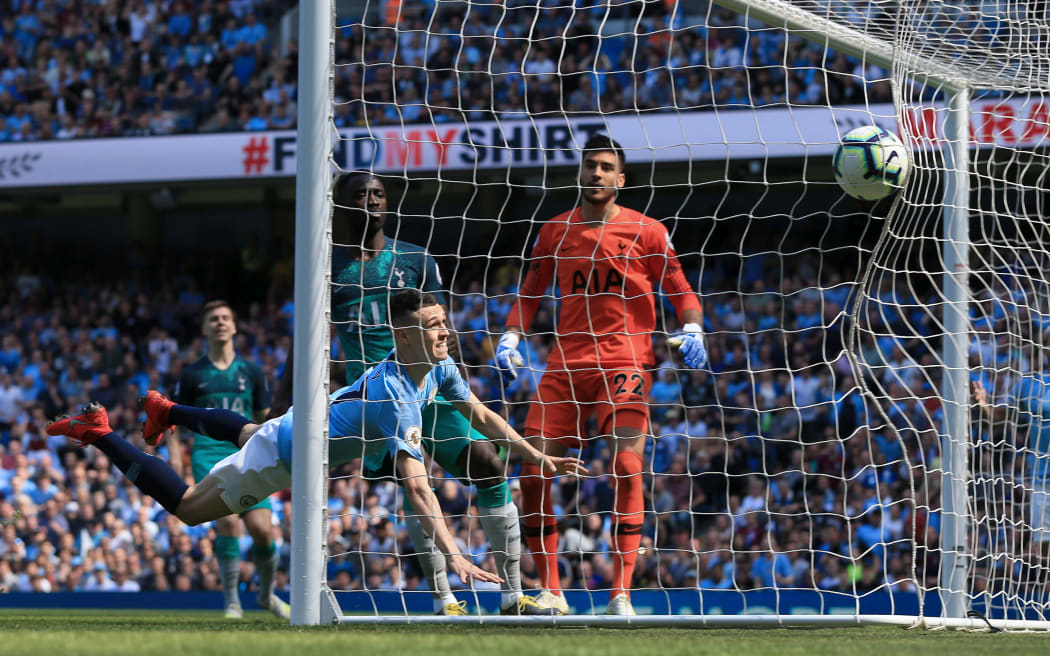 Phil Foden scores for Manchester City