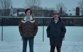 Dominic Sessa stars as Angus Tully and Paul Giamatti as Paul Hunham in director Alexander Payne’s THE HOLDOVERS, a Focus Features release. Credit: Courtesy of FOCUS FEATURES / © 2023 FOCUS FEATURES LLC