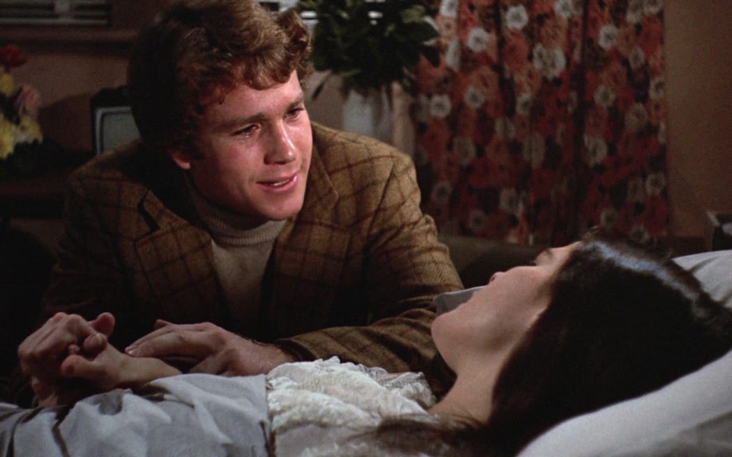 LOVE STORY
1970
de Arthur Hiller
Ryan O'Neal
Ali McGraw.
d'apres le roman de Erich Segal
based on the novel by Erich Segal
COLLECTION CHRISTOPHEL NZ © Paramount (Photo by PARAMOUNT / Collection ChristopheL via AFP)