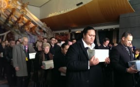 remains carried out of te papa