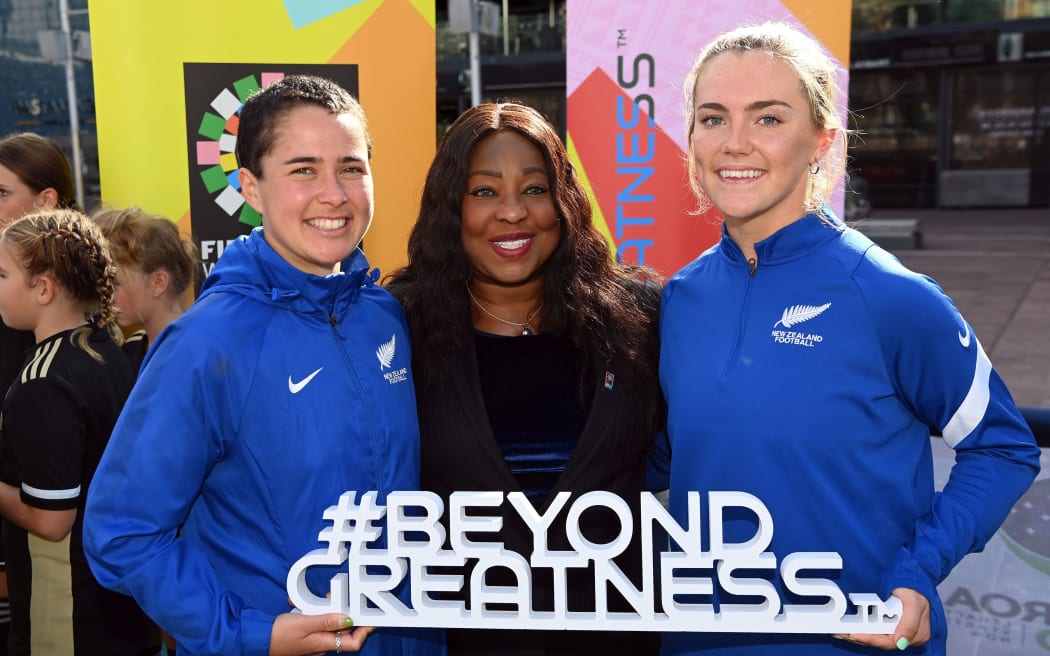 FIFA Secretary General Fatma Samoura with Malia Steinmetz (L) and Gabi Rennie (R).