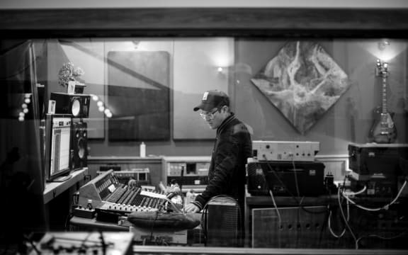 Barnaby Weir of Fly My Pretties in The Surgery studios, Wellington.