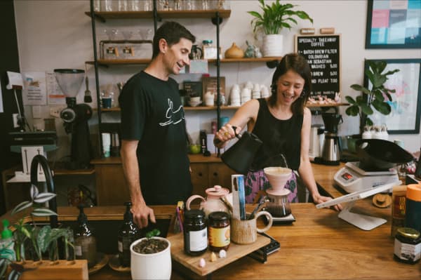 Bryn and Carley Lloyd are the owners of Rabbit Island Coffee.