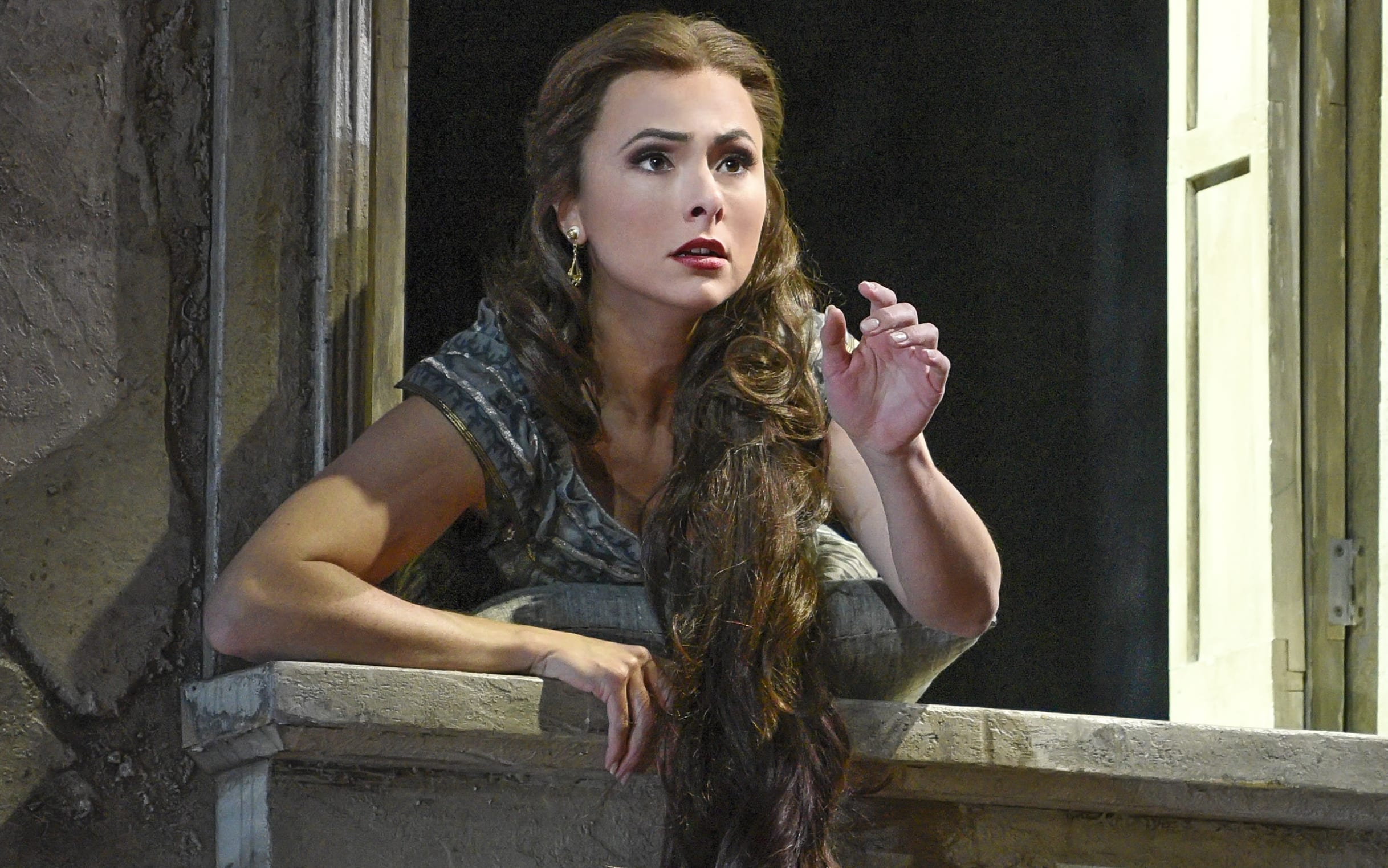 Isabel Leonard as Mélisande