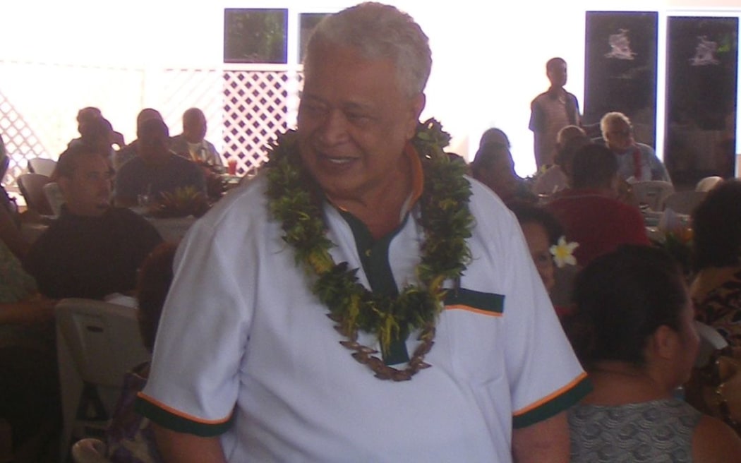 Gubernatorial candidate, Faoa Aitofele Sunia, talking to supporters during a campaign event.