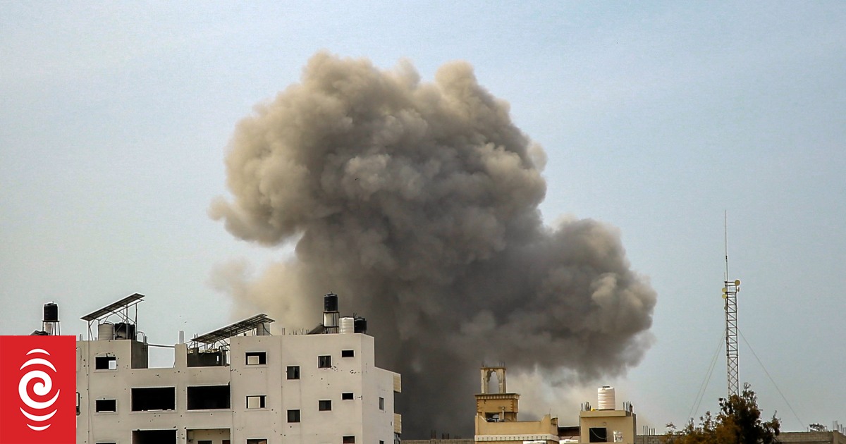 Palestinian fighters battle Israeli forces around Gaza's Al Shifa Hospital - Vimarsana News