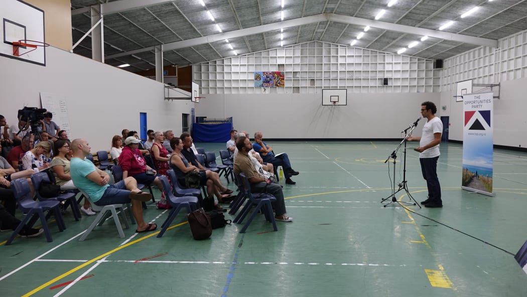 Mt Albert candidate for the party, Geoff Simmons speaks at The Opportunities Party’s education policy announcement and Mount Albert Grammar. Sunday 19 February 2017.