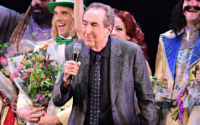 NEW YORK, NEW YORK - NOVEMBER 16: Eric Idle (C) speaks during "Spamalot" Opening Night curtain call at St. James Theatre on November 16, 2023 in New York City.   Cindy Ord/Getty Images/AFP (Photo by Cindy Ord / GETTY IMAGES NORTH AMERICA / Getty Images via AFP)
