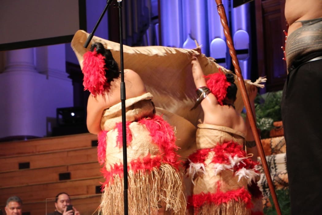 A Samoan Sua ceremony is the highest honour of gifting accorded to high ranking chiefs and groups on special occasions.  In this ceremony, Ie Toga or fine mats were gifted.