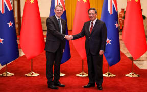 Chris Hipkins with China's Premier Li Qiang