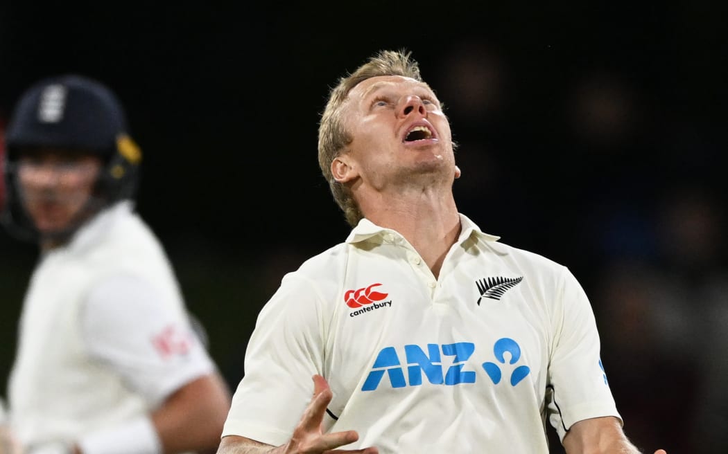 England maintain advantage over Black Caps RNZ News