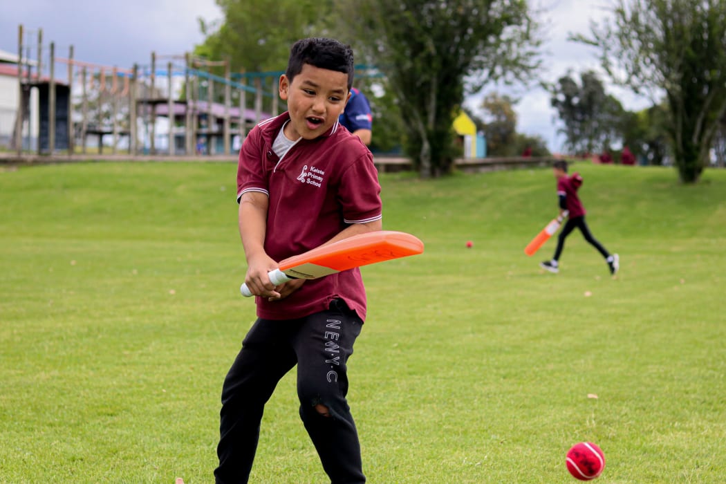 BatFirst aims to put a bat in the hand of every Year 3 child attending a Decile 1-5 school in Auckland.