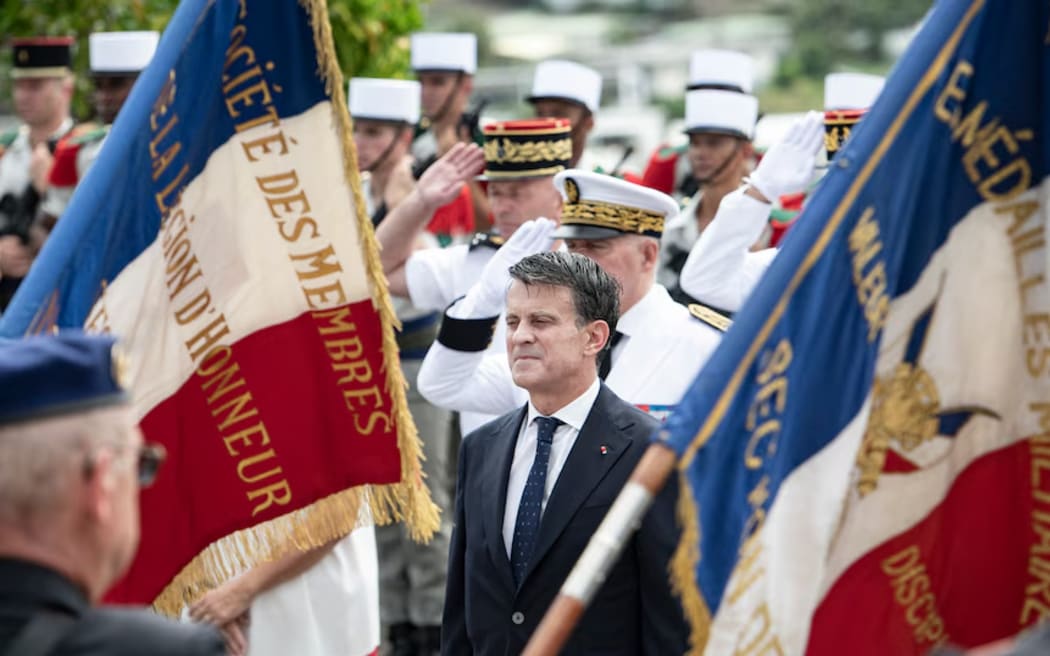 Manuel Valls succeeded in bringing pro- and anti-independence groups back together. (AFP: Delphine Mayeur)