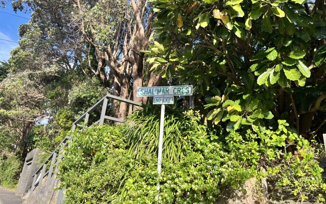 Shalimar Crescent is in the Wellington suburb of Khandallah.