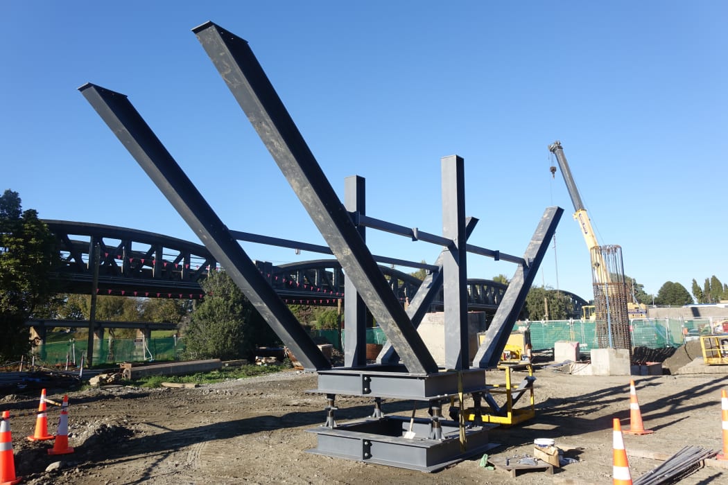 The transport agency says a new $21 million bridge in Blenheim is on track for completion next year, that will replace the historic Opaoa Bridge, referred to by locals as the “Banana Bridge”.
