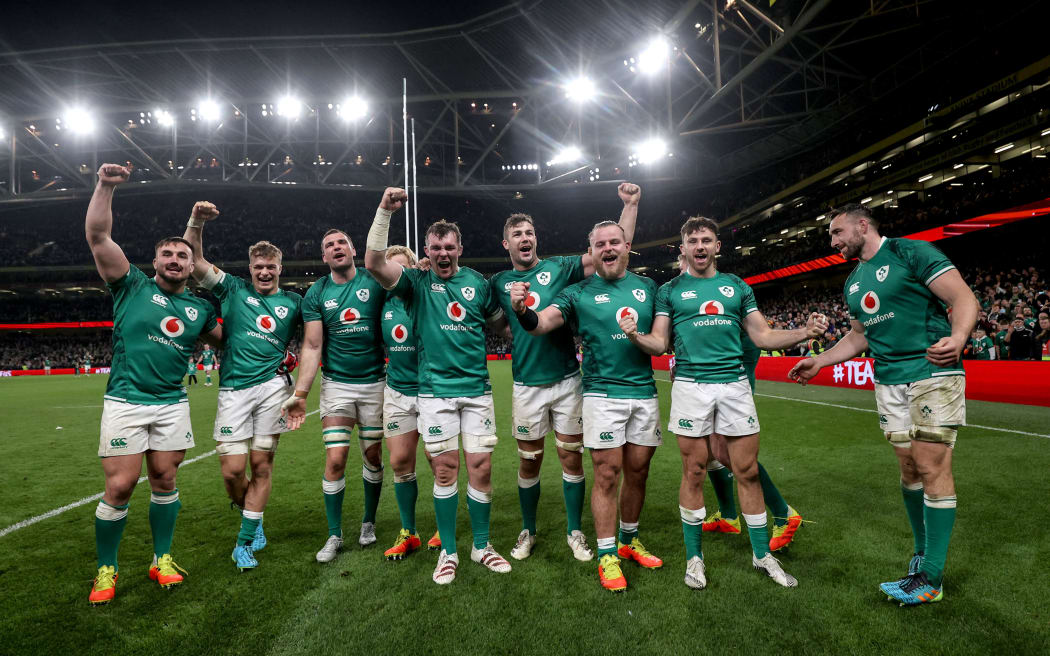 Autumn Nations Series, Aviva Stadium, Dublin 13/11/2021
Ireland vs New Zealand 
Ireland's Ronan Kelleher, Josh Van der Flier, Tadhg Beirne, Andrew Porter, Peter O'Mahony, Caelan Doris, Finlay Bealham, Hugo Keenan and Jack Conan celebrate after the game 
Mandatory Credit ©INPHO/Dan Sheridan
