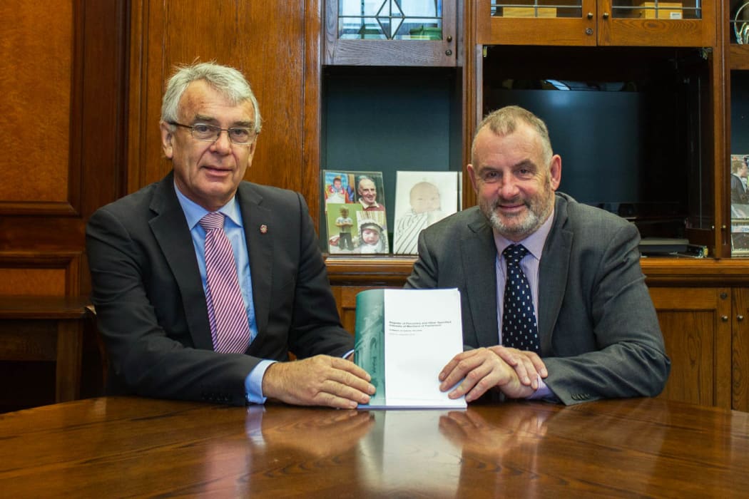 Registrar of Pecuniary Interests Sir Maarten Wevers (left) and the Speaker of the House Trevor Mallard (right)