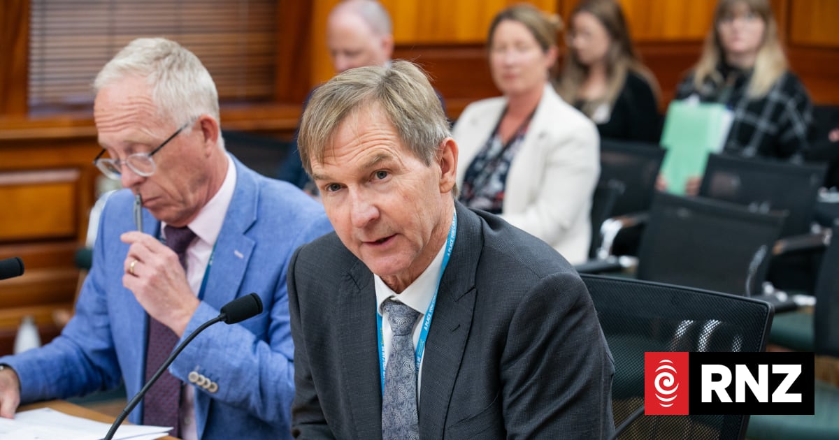 Government's domestic violence centre cuts 22 jobs