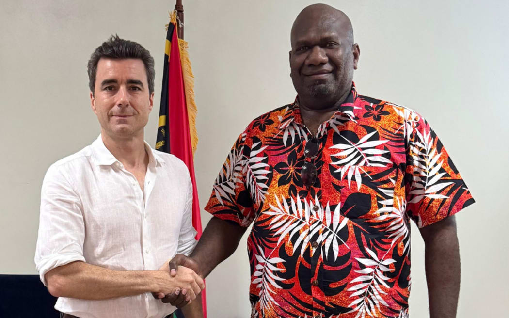 France's ambassador in Port Vila Jean-Baptiste Jeangène Vilmer and Vanuatu's Minister of Foreign Affairs Marc Ati. 6 May 2026