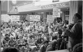 Robert Muldoon campaigning, 1981
