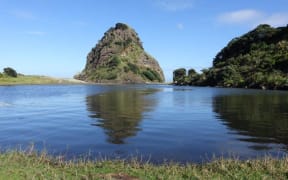 Piha beach and lagoon