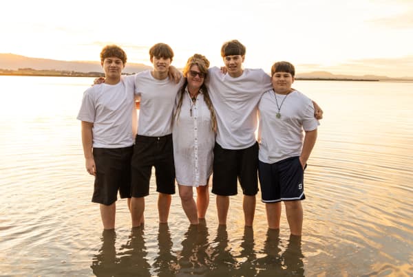 Tressa Simonsen and four of her sons: from left: Kelly, Daklan, Tressa, Darius and Kramer.