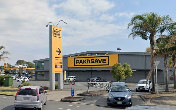 Pak n Save Māngere.