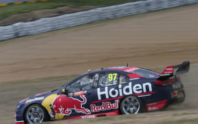 SHANE VAN GISBERGEN / MATT CAMPBELL (Red Bull Holden). Supercheap Auto Bathurst 1000. 2017