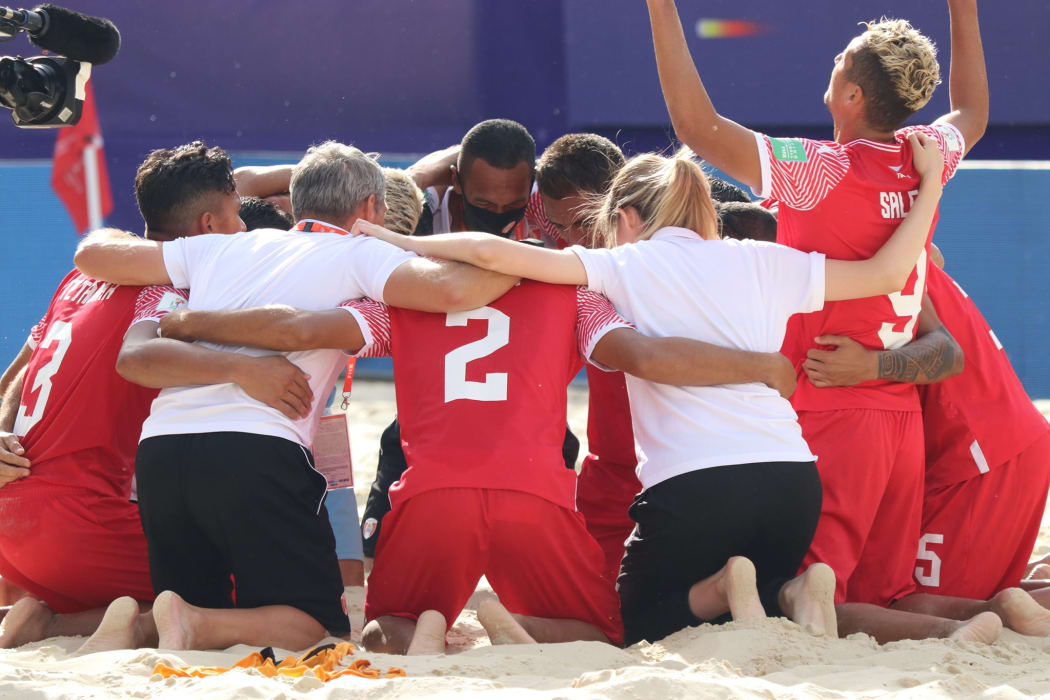 Tahiti celebrate reach the Beach Soccer World Cup quarter finals.