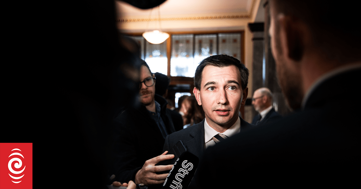 Morning Report live: Health Minister faces questions as stoush with doctors escalates