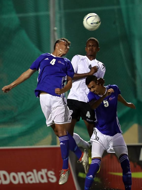 Fiji's Simione Nabenu goes up against Samoa's Sefa Mamea-Hind during the OFC U-17 Championship in 2017.