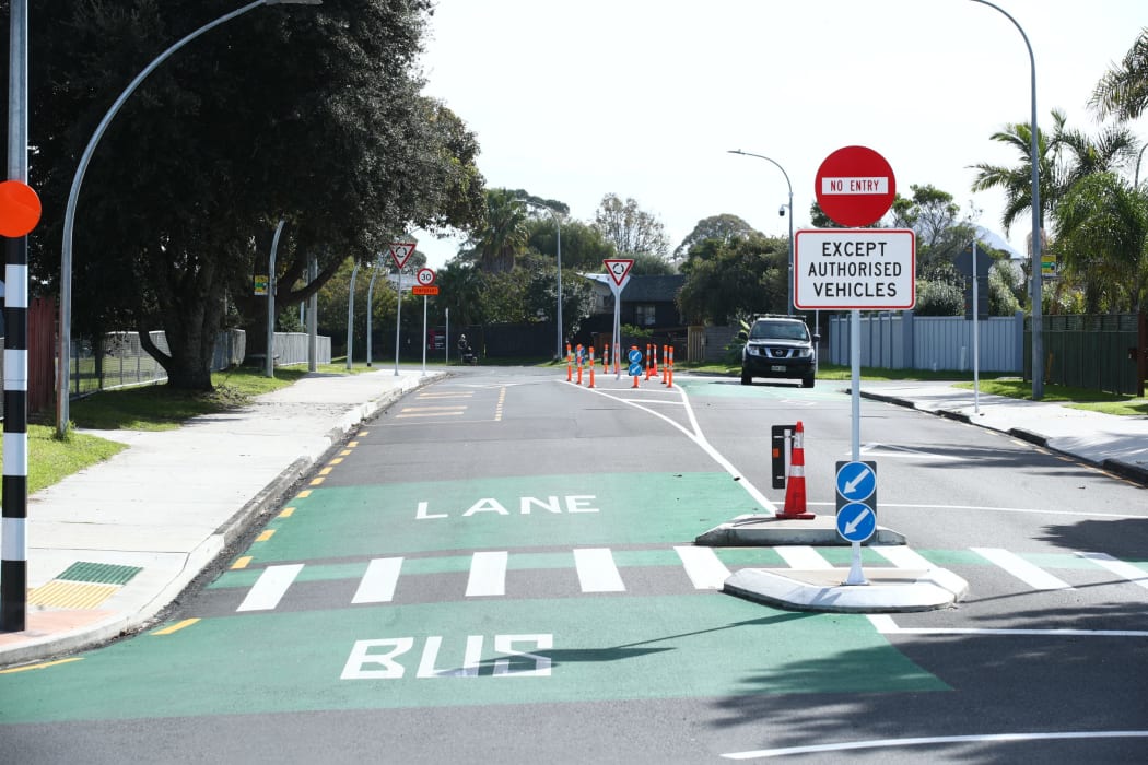 More than 16,000 drivers have illegally used the bus lane on Links Ave in the month since the trial began.