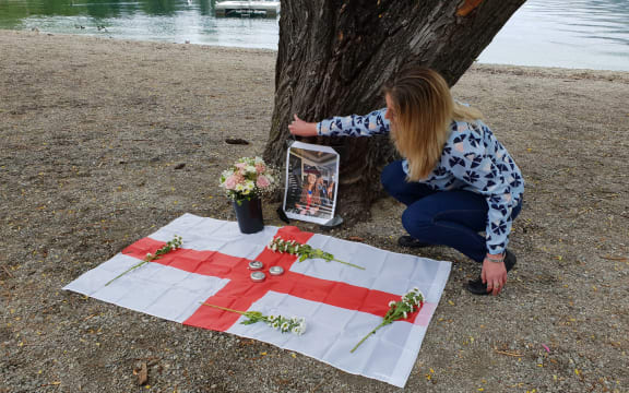 Organiser Amanda Morris sets up the vigil for Grace Millane in Queenstown.