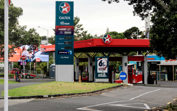 Gas station owner robbed eight times since year began | RNZ