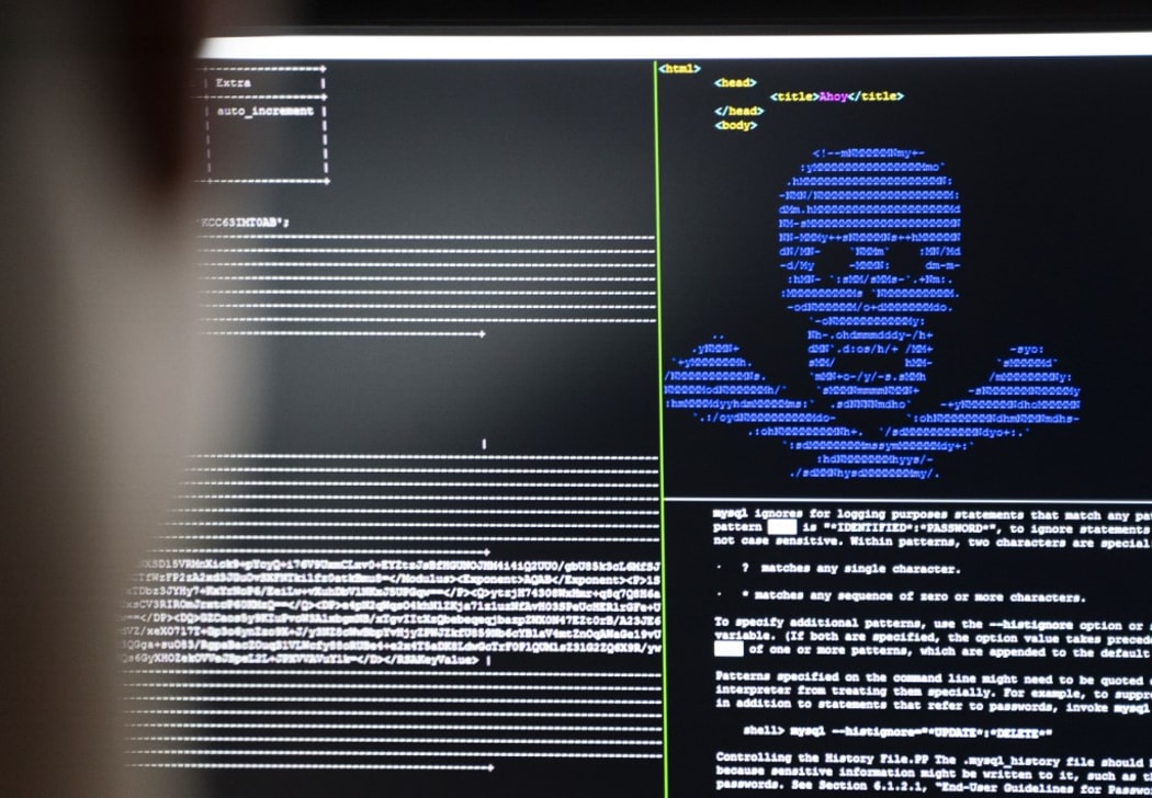 04 December 2019, Hessen, Darmstadt: IT security scientists are training in the "Cyber Range" room in the new "Athene" cyber security centre how infiltrated blackmail programs ("Ransomware") can be rendered harmless.