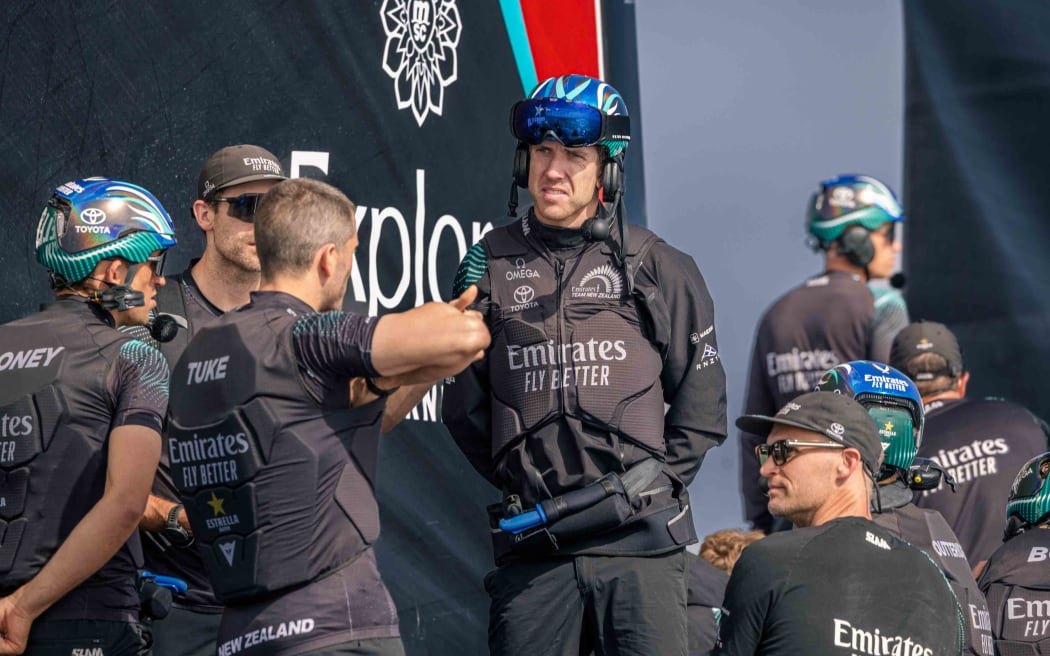 Peter Burling, ETNZ Skipper, has a pre-race briefing with the sailing squad Blair Tuke, Andy Maloney, Nathan Outteridge, Sam Meech and Josh Junior at the 37th America’s Cup in Barcelona.